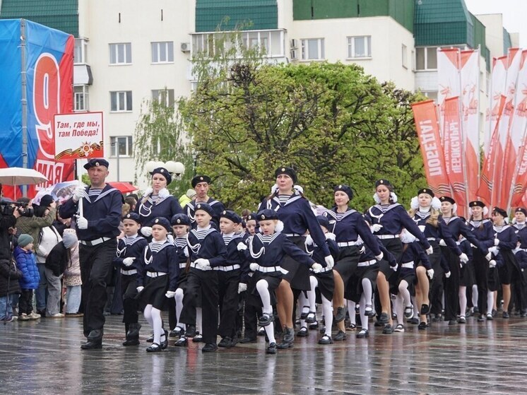 Более двух тысяч детей приняли участие в Параде юнармейцев и дошколят