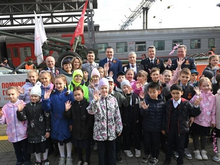 В хабаровских школах учителя и дети встретили 9 мая