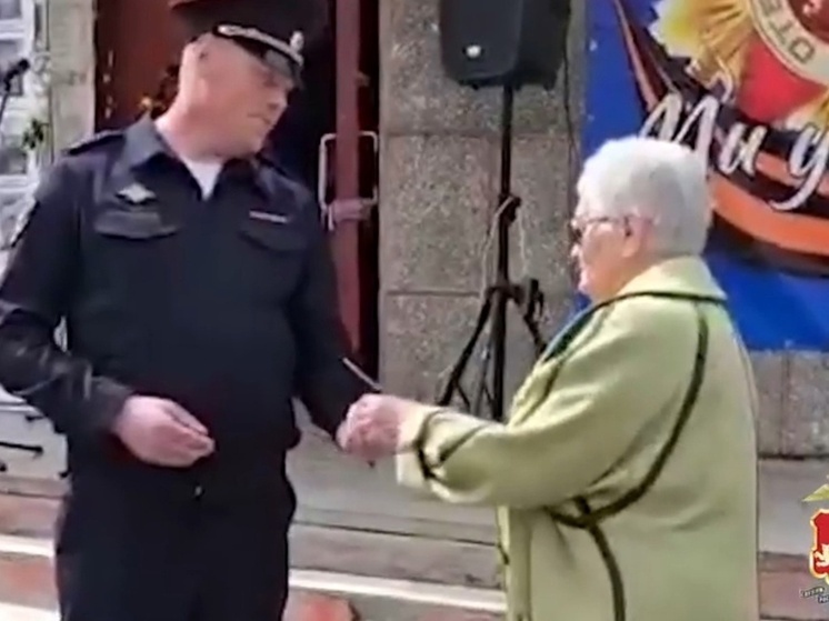 В Хакасии гражданкой России стала пенсионерка, встретившая Победу 6-летней девочкой