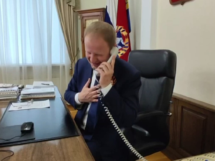 Губернатор Томенко в День Победы позвонил алтайским ветеранам и поздравил их