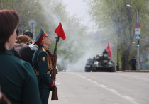 Закончится день праздничным салютом
Торжественный парад в честь Дня Победы прошел на главной площади Хабаровска