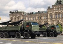 В состав механизированной колонны, которая прошла по Красной площади 9 мая, не вошли новейшие российские баллистические ракеты «Орешник»