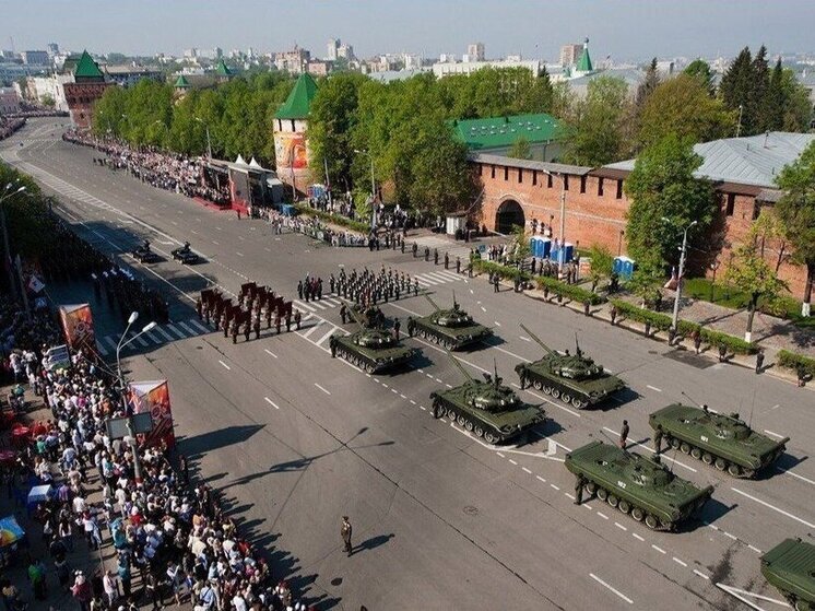 В этом году нижегородский военный парад собрал более 2 тысяч человек