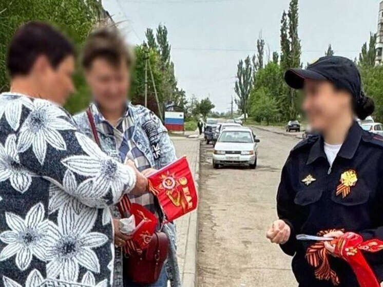 Автоинспекция Токмака провела акцию «Георгиевская ленточка» накануне юбилея Победы