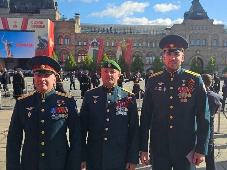 Герои России Никита Палазник и Алексей Безруков приняли участие в Параде Победы на Красной площади