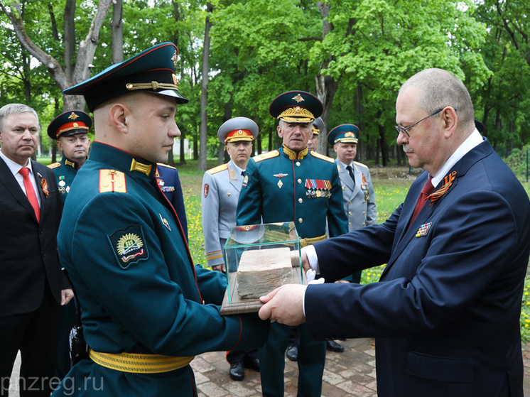 Олег Мельниченко почтил память ветеранов Великой Отечественной войны в парке «Патриот»