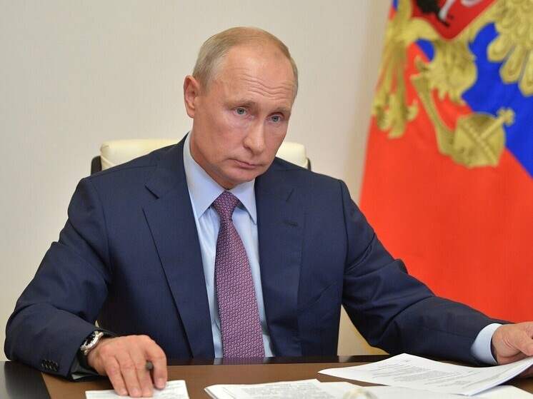 Путин и Трамп обменялись поздравлениями ко Дню Победы через помощников
