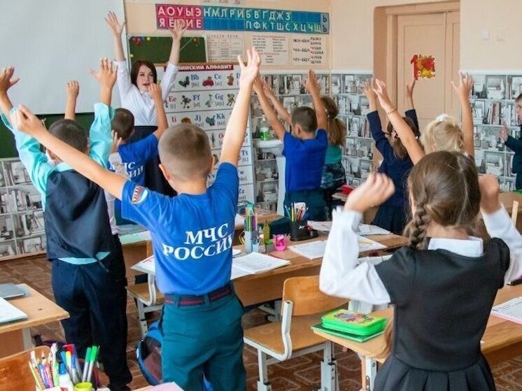 Врач перечислил челябинцам причины сколиоза у детей