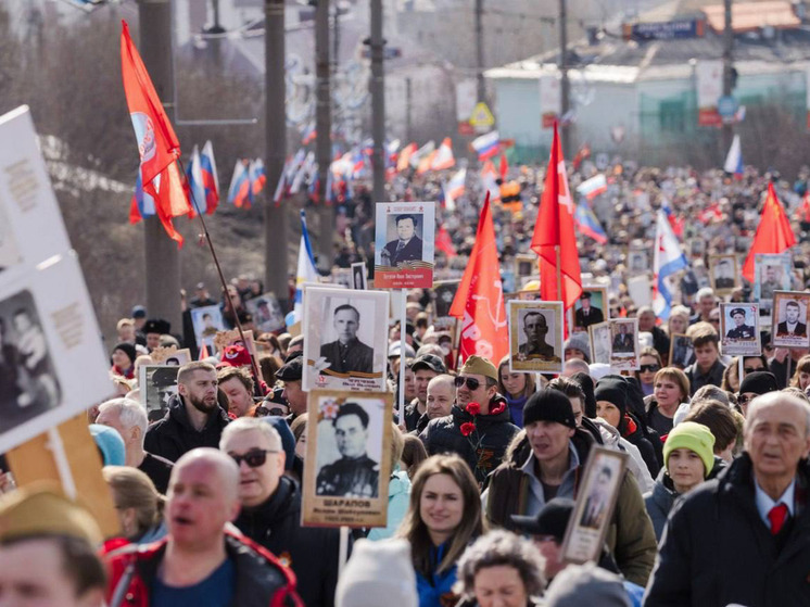Более 20 тысяч мурманчан встали в строй «Бессмертного полка» в День Победы