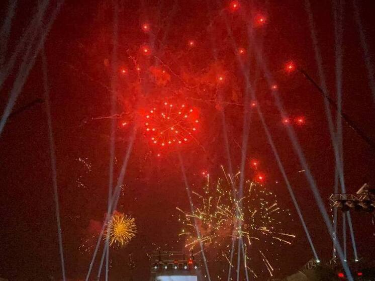 Праздничный фейерверк 10 минут гремел над Читой в честь Дня Победы