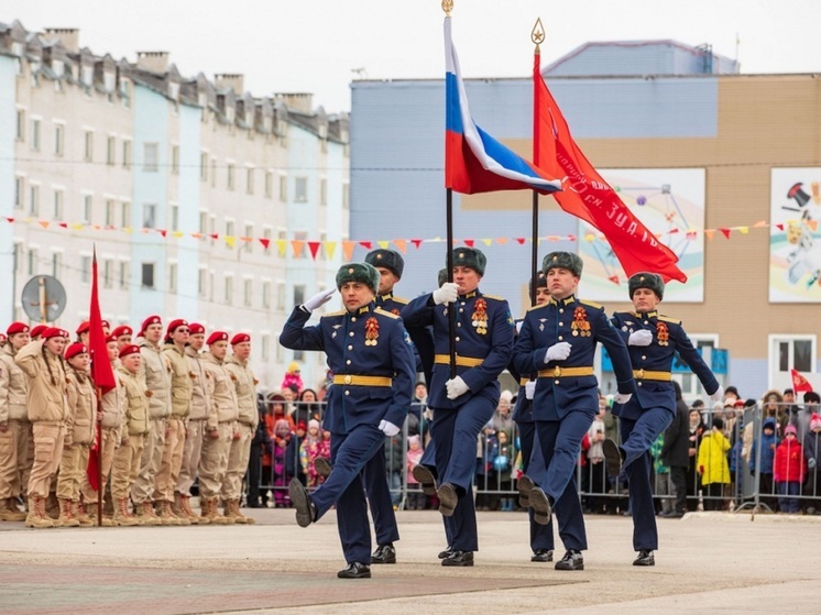 Акция «Равнение на Победу!» состоялась на главной площади НАО
