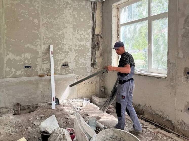 Калужские строители восстанавливают больницу в Первомайске