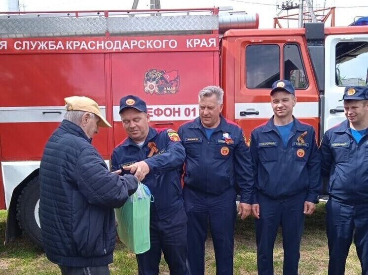 Ветерана ВОВ из Гулькевичского района поздравили с 9 Мая