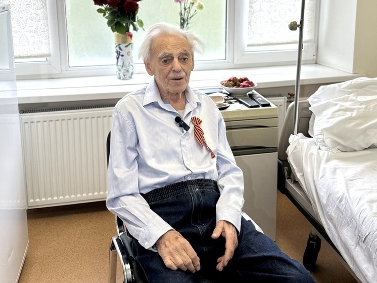 Переживший войну 103-летний ветеран отпраздновал в Петербурге юбилей Победы