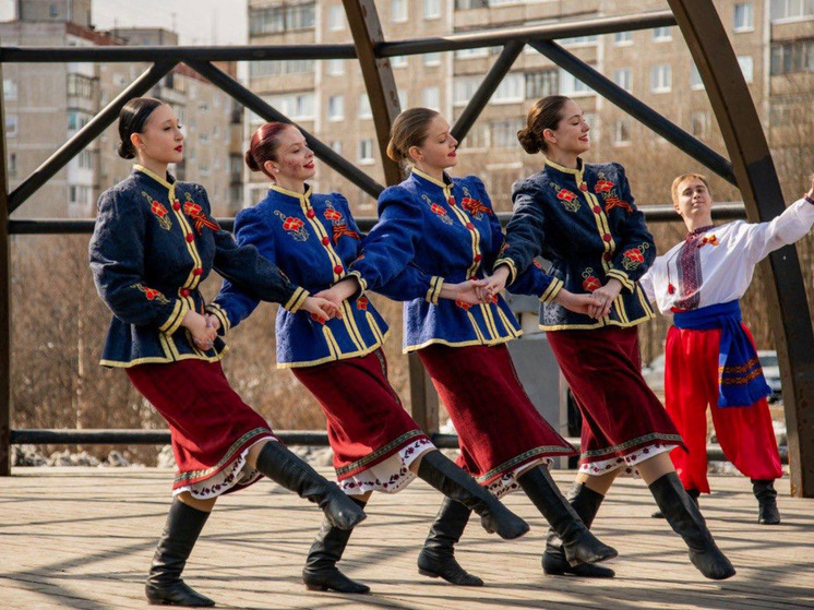 Празднование Дня Победы в Мурманске продолжилось масштабными гуляньями после парада