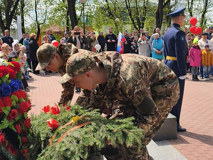 Жуковский район отметил 80-летие Великой Победы у мемориала маршалу Жукову