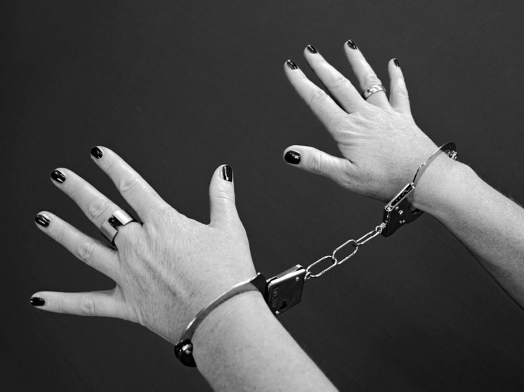 В Воронеже задержали 19-летнюю девушку за избиение мужчины 30 лет