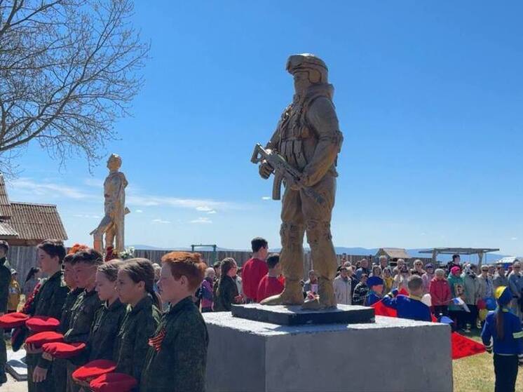 В селе Бурятии открыли памятник героям СВО