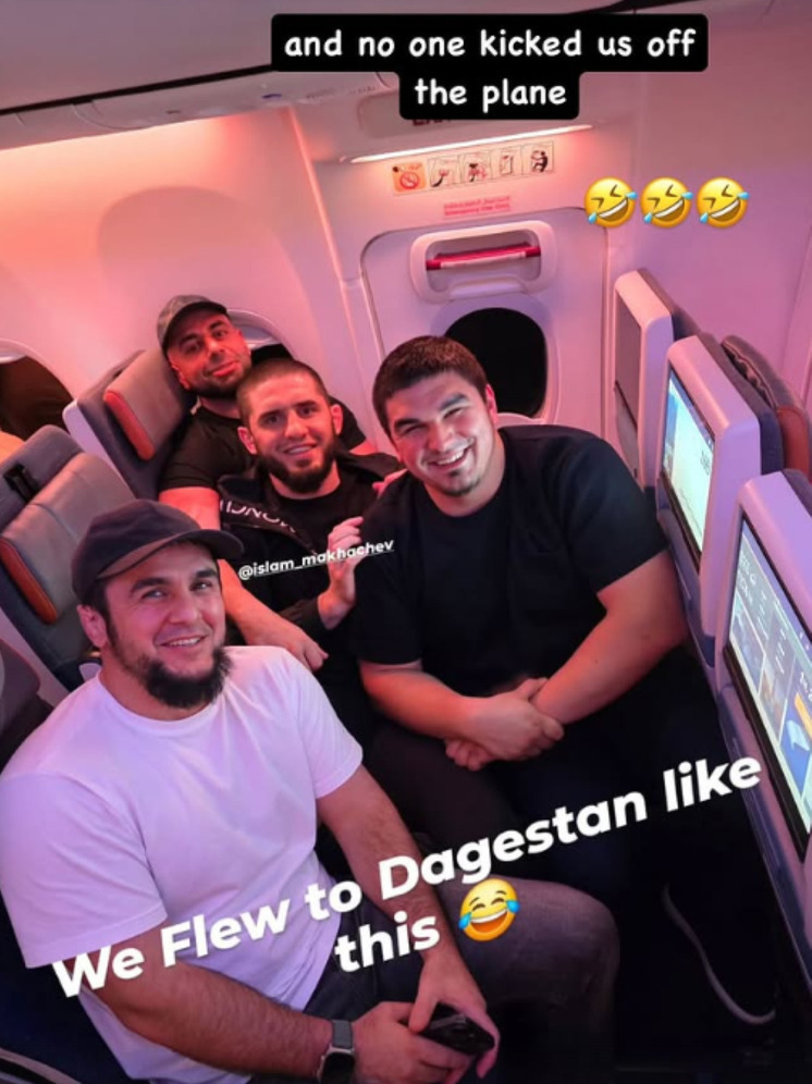 Islam Makhachev scherza sullo scandalo di Khabib Nurmagomedov sull'aereo