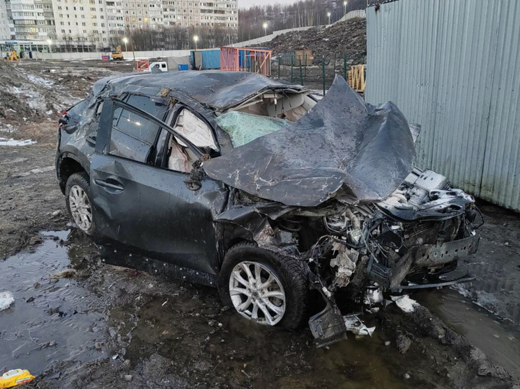 В Мурманске ДТП с перевернувшимся авто закончилось госпитализацией