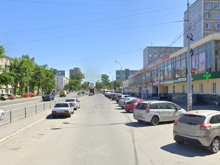Труп нашли под окнами многоквартирного дома в Екатеринбурге
