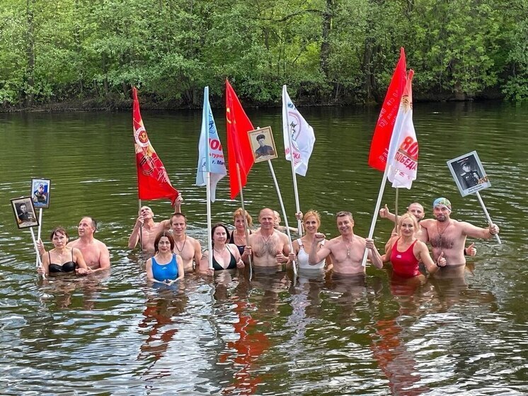 Закаленные Памятью: Тамбовские «Моржи» из Мичуринска провели уникальный спортивный Бессмертный Полк