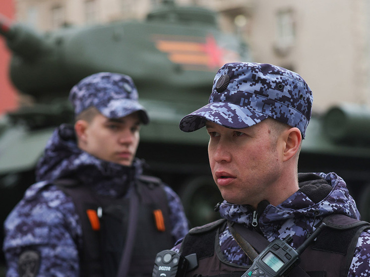 Стало известно число росгвардейцев, обеспечивавших безопасность проведения парадов
