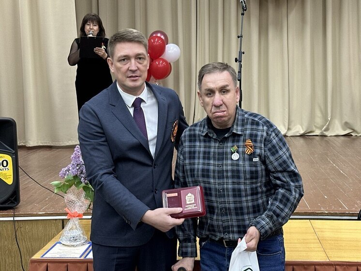 Волонтеров Сердобского дома-интерната наградили за помощь участникам СВО