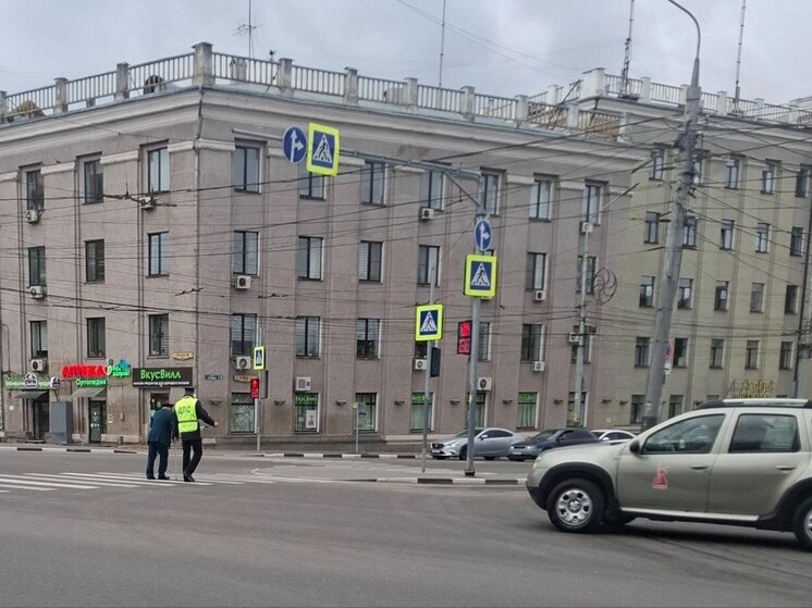 В Туле инспектор ГАИ перекрыл проспект ради ветерана