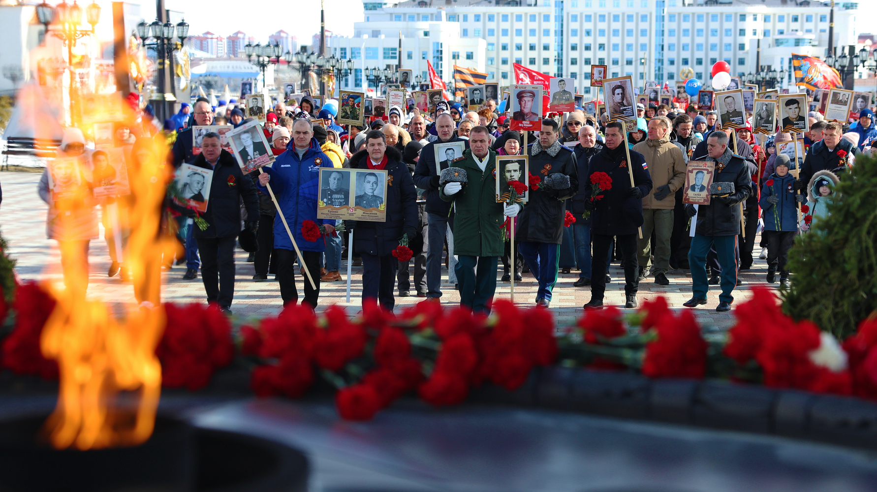 «Бессмертный полк» прошел по улицам в ЯНАО: фоторепортаж