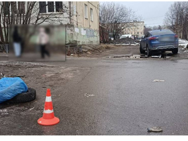 В Мурманске водитель сбил ребенка во дворе и скрылся