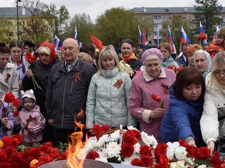 Кинешемцы отметили Великую Победу вместе с «Кристаллом»