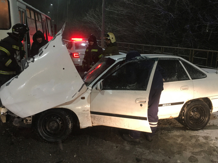В Острогожском районе произошло ДТП с участием двух автомобилей