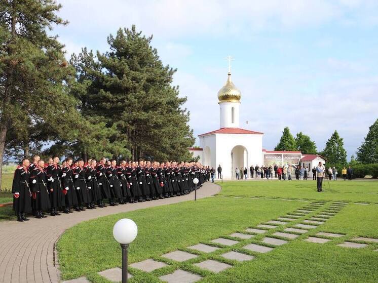 Парадный расчет Кубанского казачьего войска встретили в станице Кущёвской