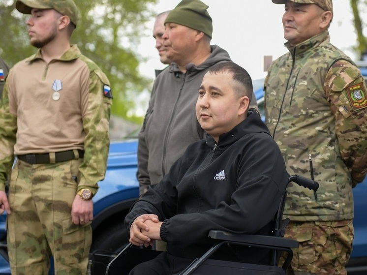 Ветеран СВО первым из Хакасии получил ключи от машины с ручным управлением