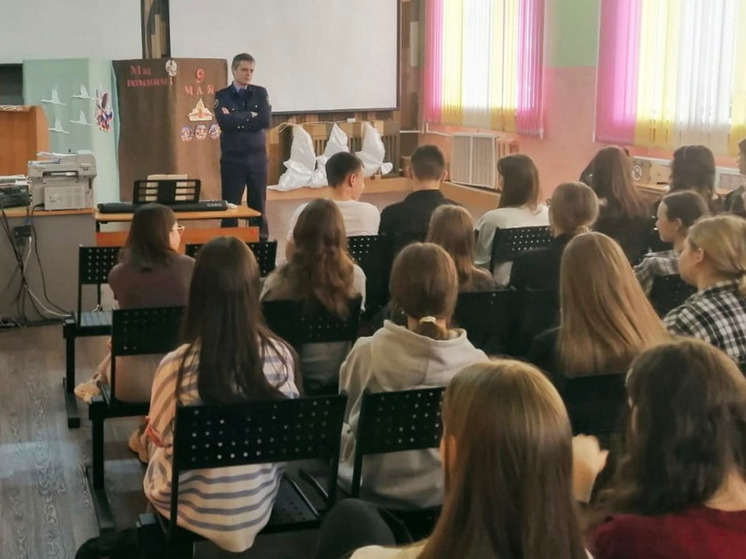 Встреча со следователем открыла глаза на преступления и ответственность для никельских подростков