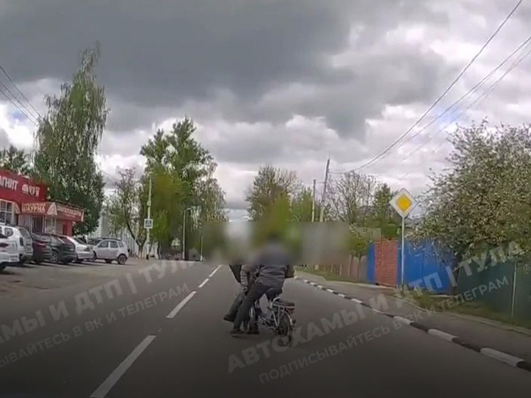 Под Тулой мужчина на СИМ врезался в женщину