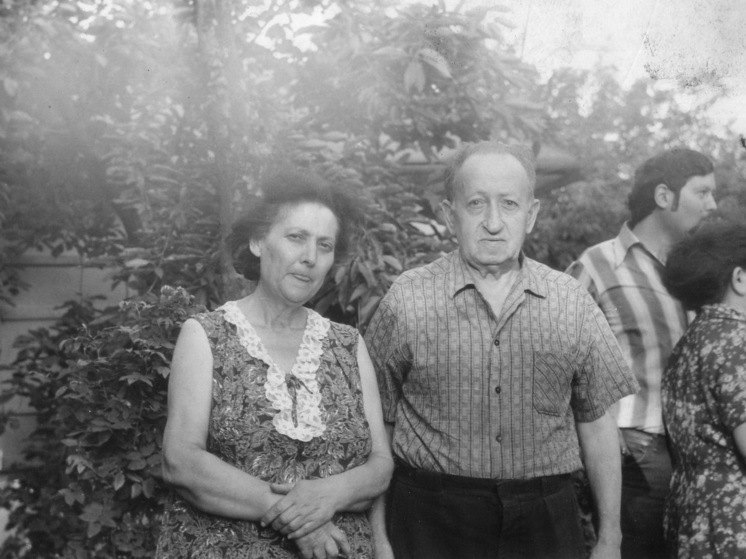 Григорий (Гедаля) Моисеевич Краснер (1905-1980) – ремесленник, обладавший золотыми руками, настоящий профессионал в обувном деле, замечательный, отзывчивый, неравнодушный человек