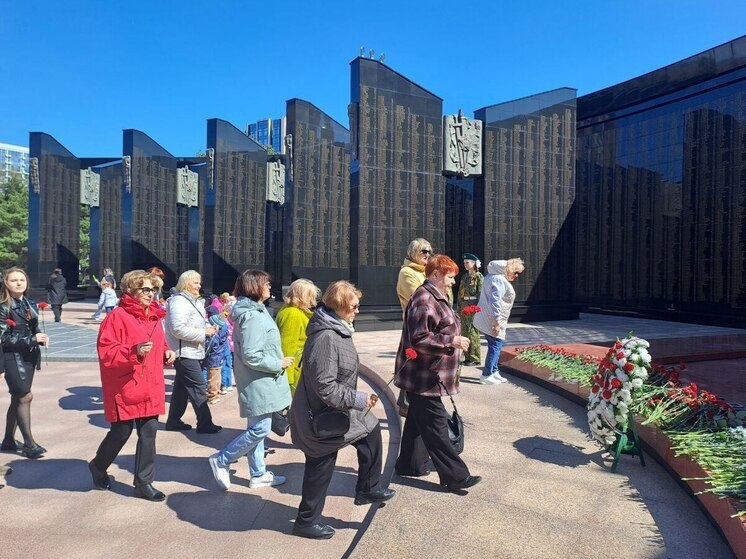 Для ветеранов прокуратуры провели памятную экскурсию по Хабаровску