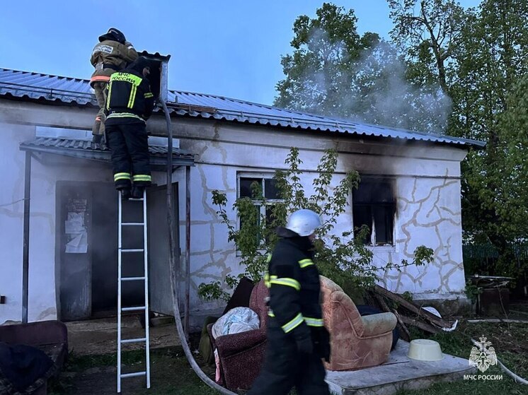 В Дубне огнеборцы эвакуировали из пожара 11 туляков