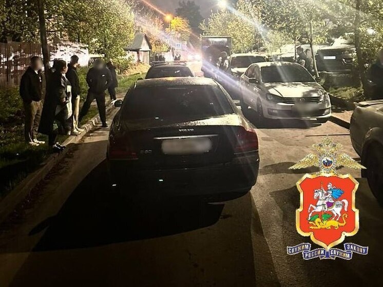 Автоледи повредила 3 автомобиля в округе Химки