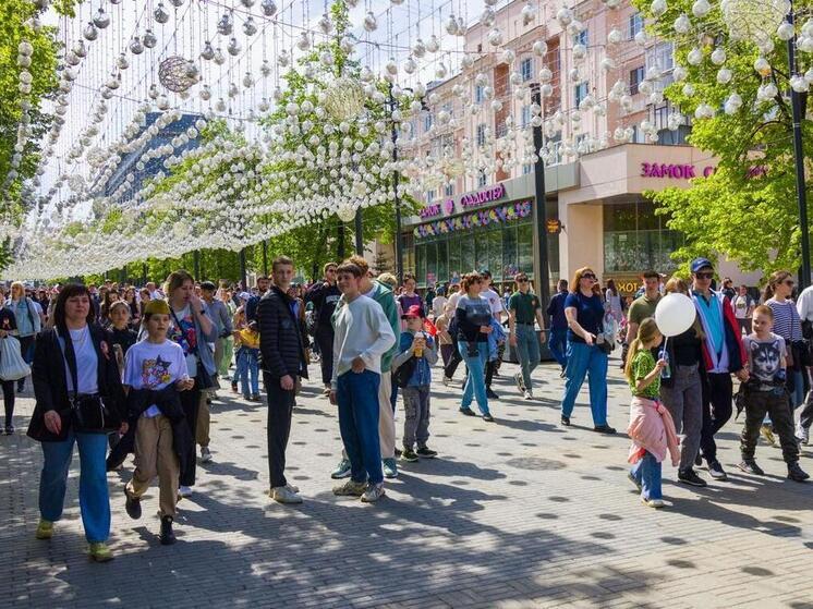 Члены «Экспертного клуба Челябинской области» отметили, что испытали чувство гордости за своих земляков
Челябинская область с размахом отметила 80-летний юбилей Победы в Великой Отечественной в войне