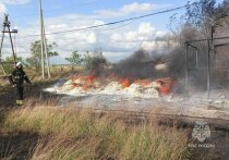 В Славгороде спасатели ликвидировали пожар в заброшенном здании бывшего завода по производству кирпича