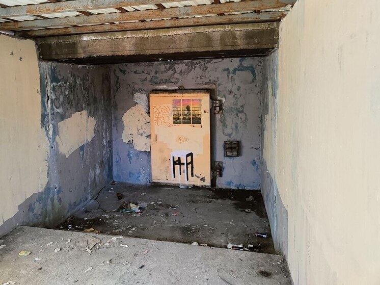 В Луге в заброшенном доме обнаружили труп мужчины