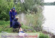 В Алтайском крае стоит теплая погода, но купальный сезон еще не открыт