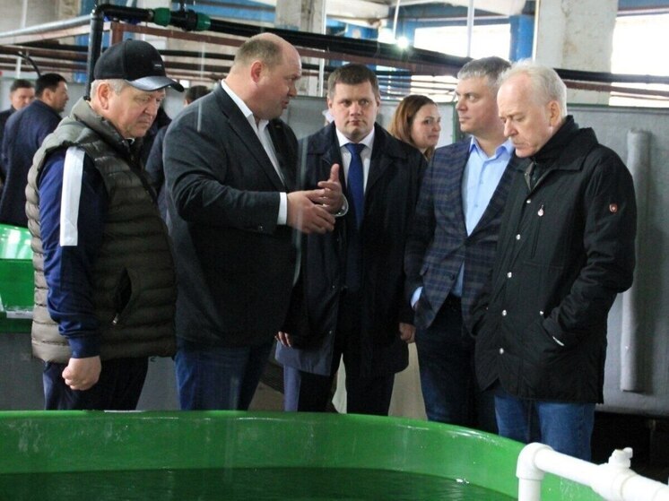 Сенаторы обсудили в Белом Яре будущее рыбопромышленного комплекса