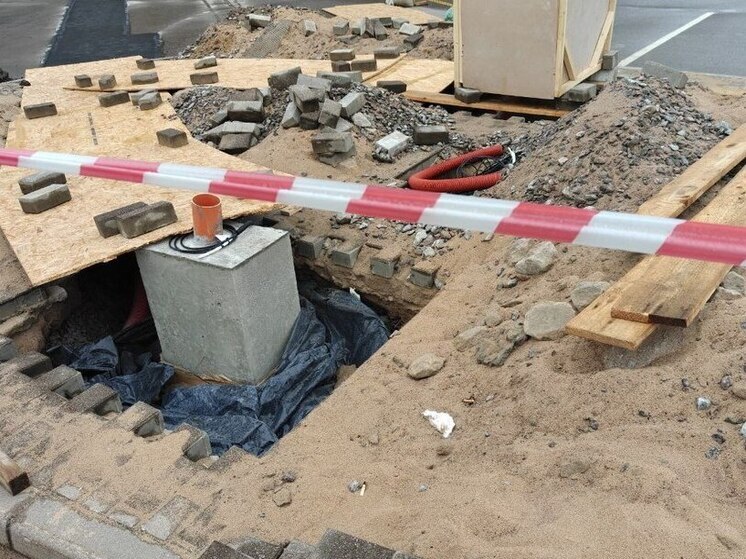 На Ленинградской улице в Пушкинском районе ведут аварийные работы на водопроводе