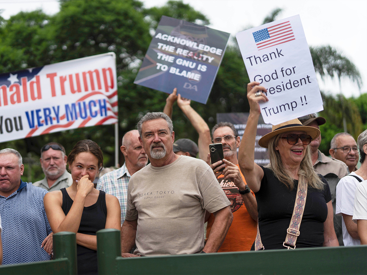 Первая группа представителей белого населения ЮАР переселилась в США