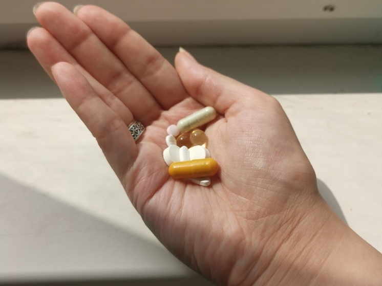 Медики Владивостока спасли девушку с тяжелым отравлением: счет шел на минуты