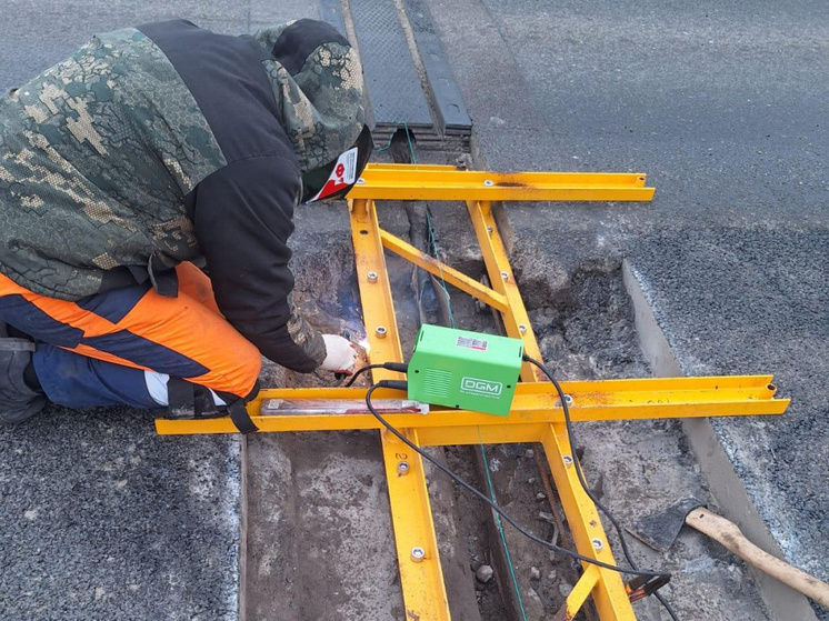 На мосту через Волгу в Костроме начали монтаж деформационных швов